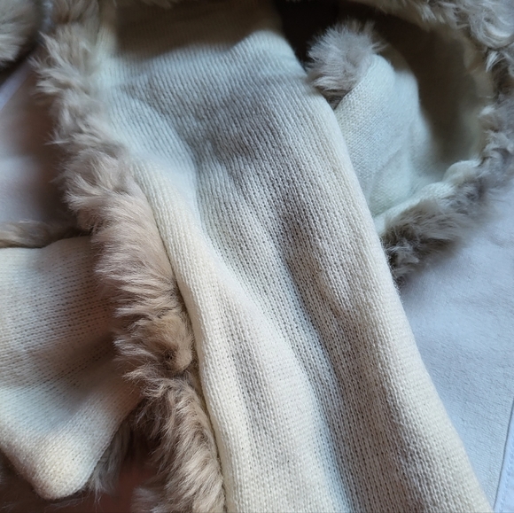 Hat with scarf - Picture 2 of 9